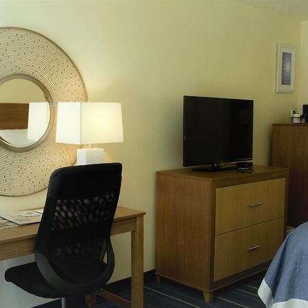 Days Inn By Wyndham Newark Wilmington Eksteriør bilde