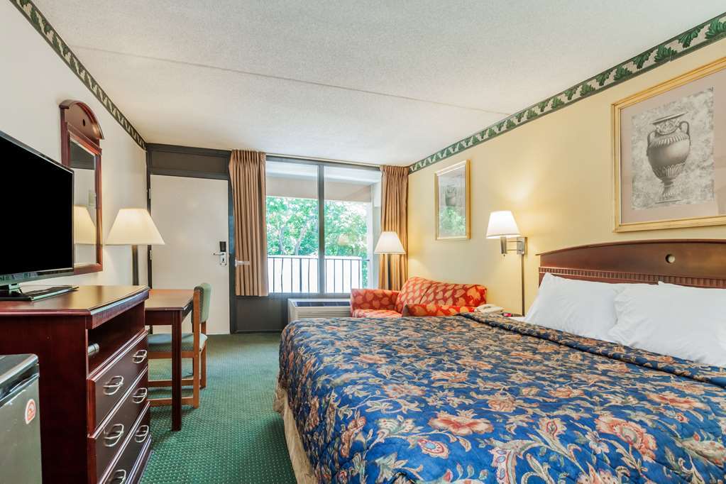 Days Inn By Wyndham Newark Wilmington Rom bilde