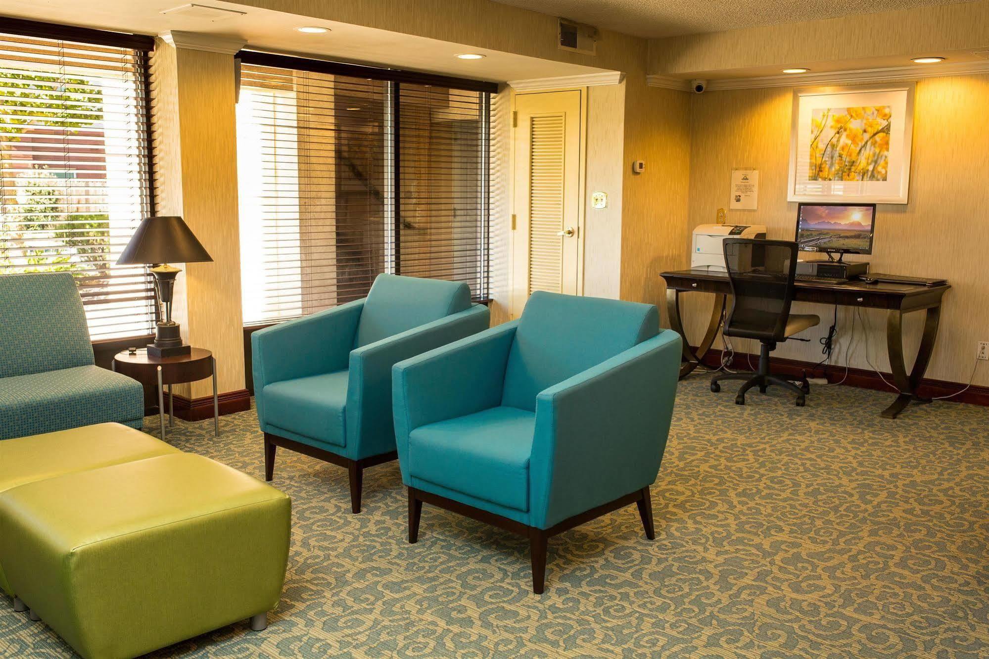 Days Inn By Wyndham Newark Wilmington Eksteriør bilde