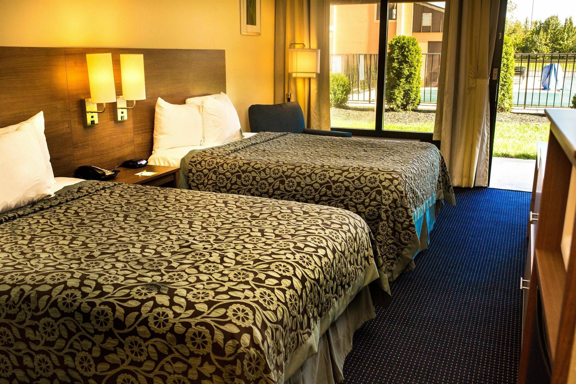 Days Inn By Wyndham Newark Wilmington Eksteriør bilde