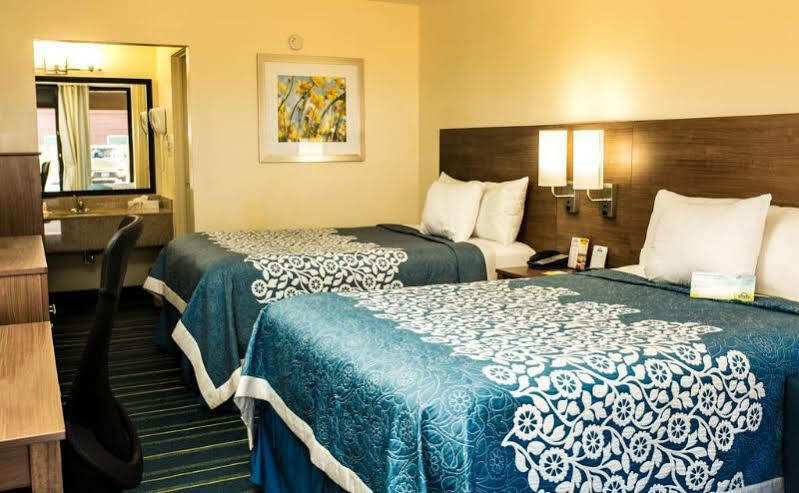 Days Inn By Wyndham Newark Wilmington Eksteriør bilde