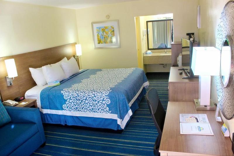 Days Inn By Wyndham Newark Wilmington Eksteriør bilde